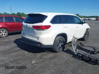 2018 Toyota Highlander LE z VIN 5TDBZRFH4JS840443, wystawiony jako IAAI lot #42372901 z przebiegiem 125 741 mil mil oraz . Historia ofert i sprzedaży dostępna na DreamBid. Obrazek 4.