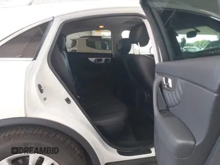 2015 Infiniti QX70 z VIN JN8CS1MU9FM380276, wystawiony jako IAAI lot #42356021 z przebiegiem 98 589 mil mil oraz . Historia ofert i sprzedaży dostępna na DreamBid. Obrazek 8.