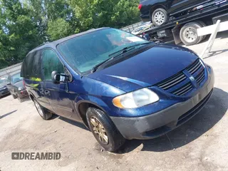 2005 Dodge Caravan SE with VIN 1D4GP25R55B329143, listed as a IAAI auction lot 42616268 with 174,094 mi miles and . Bid and sale history available at DreamBid. Image 1.
