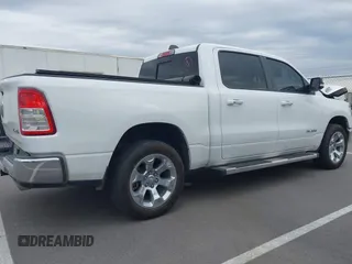 2020 Ram 1500 Big Horn z VIN 1C6SRFFT0LN394102, wystawiony jako IAAI lot #42282361 z przebiegiem 56 065 mil mil oraz . Historia ofert i sprzedaży dostępna na DreamBid. Obrazek 13.