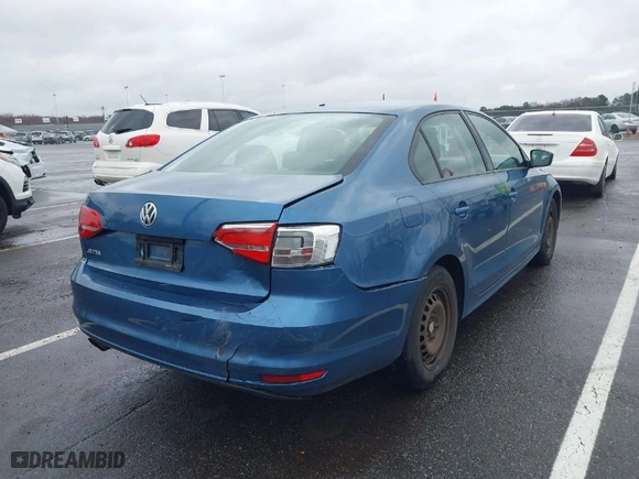 2015 Volkswagen Jetta Sedan 2.0L S w/Technology with VIN 3VW2K7AJ4FM400682, listed as a IAAI auction lot 41820056 with 220,725 mi miles. Bid and sale history available at carsss.com. Image 12.