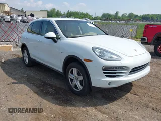 2013 Porsche Cayenne Diesel with VIN WP1AF2A24DLA25338, listed as a IAAI auction lot 42517224 with 174,495 mi miles and . Bid and sale history available at DreamBid. Image 1.