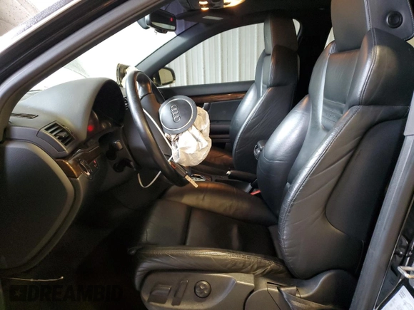 2005 Audi S4 z VIN WAUPL68E45A061813, wystawiony jako Copart lot #73425354 z przebiegiem 108 149 mil mil oraz Szkody całkowita. Historia ofert i sprzedaży dostępna na DreamBid. Obrazek 7.