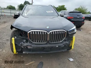 2020 BMW X5 M50i with VIN 5UXJU4C04L9C63640, listed as a Copart auction lot 63215564 with 45,172 mi miles and Salvage Title. Bid and sale history available at carsss.com. Image 5.