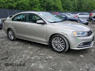 2016 Volkswagen Jetta SEL z VIN 3VWL17AJ3GM205357, wystawiony jako Copart lot #59086395 z przebiegiem 104 939 mil mil oraz Szkoda całkowita • Salvage title. Historia ofert i sprzedaży dostępna na DreamBid. Obrazek 4.