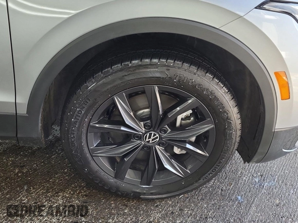 2024 Volkswagen Tiguan SE с VIN 3VV3B7AX9RM106728, выставлен на аукционе IAAI как лот 42845194 с пробегом 23 946 миль миль и . История ставок и продаж доступна на DreamBid. Изображение 29.