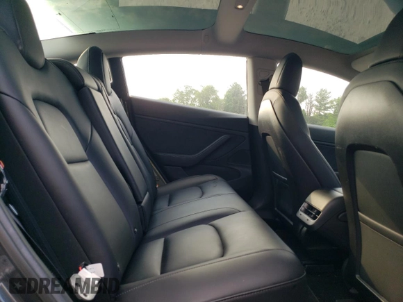 2018 Tesla Model 3 Long Range Battery z VIN 5YJ3E1EB3JF086972, wystawiony jako Copart lot #56290245 z przebiegiem 69 766 mil mil oraz Szkody całkowita. Historia ofert i sprzedaży dostępna na DreamBid. Obrazek 10.