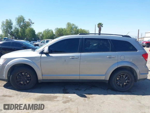 2017 Dodge Journey SXT z VIN 3C4PDCBG0HT530742, wystawiony jako IAAI lot #41997800 z przebiegiem 189 186 mil mil oraz . Historia ofert i sprzedaży dostępna na DreamBid. Obrazek 14.