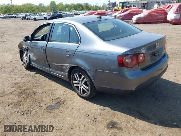 2010 Volkswagen Jetta SE with VIN 3VWRZ7AJXAM007966, listed as a IAAI auction lot 42168604 with 199,632 mi miles and . Bid and sale history available at DreamBid. Image 3.