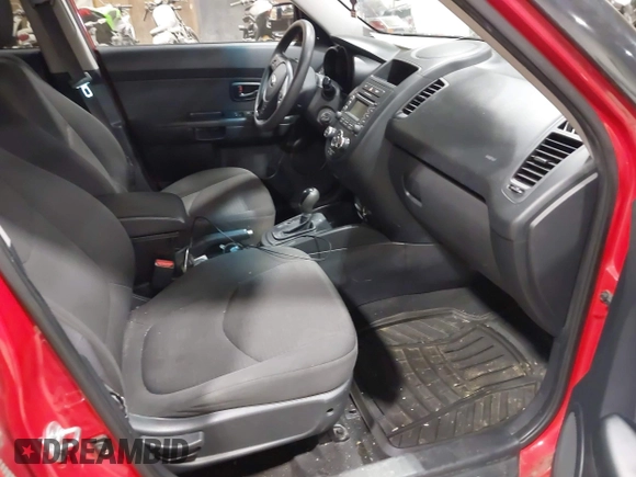 2013 Kia Soul with VIN KNDJT2A57D7606670, listed as a IAAI auction lot 42058355 with 178,057 mi miles. Bid and sale history available at carsss.com. Image 5.