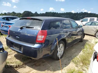 2005 Dodge Magnum SE z VIN 2D8FV48V85H546763, wystawiony jako Copart lot #68345394 z przebiegiem 92 012 mil mil oraz Szkoda całkowita • Salvage title. Historia ofert i sprzedaży dostępna na DreamBid. Obrazek 3.