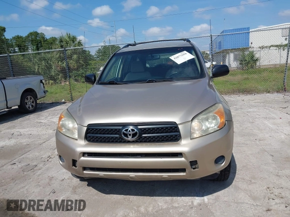 2007 Toyota RAV4 with VIN JTMBD33V476028333, listed as a IAAI auction lot 42077650 with 100,244 mi miles. Bid and sale history available at carsss.com. Image 6.