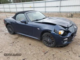 2018 FIAT 124 Spider Abarth z VIN JC1NFAEK7J0136872, wystawiony jako Copart lot #80666394 z przebiegiem 49 041 mil mil oraz Szkoda całkowita • Salvage title. Historia ofert i sprzedaży dostępna na DreamBid. Obrazek 4.