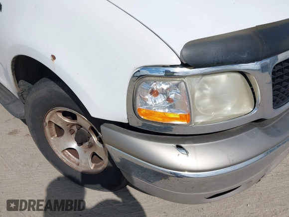 1997 Ford Expedition XLT z VIN 1FMEU17L3VLA88544, wystawiony jako IAAI lot #42015602 z przebiegiem 272 124 mil mil oraz . Historia ofert i sprzedaży dostępna na DreamBid. Obrazek 6.
