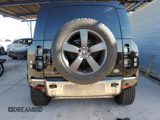 2020 Land Rover Defender X z VIN SALEX7EU7L2021063, wystawiony jako Copart lot #67714994 z przebiegiem 35 534 mil mil oraz Szkoda całkowita • Salvage title. Historia ofert i sprzedaży dostępna na DreamBid. Obrazek 6.