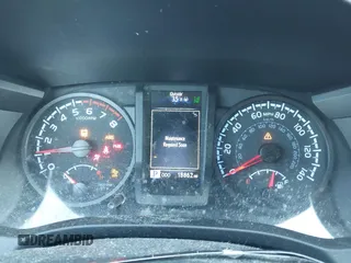 2021 Toyota Tacoma SR with VIN 3TYAX5GN0MT020061, listed as a IAAI auction lot 41592670 with 18,862 mi miles and . Bid and sale history available at DreamBid. Image 7.