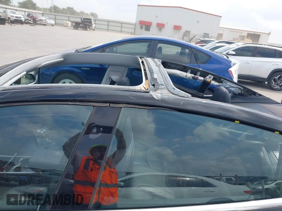 2018 Tesla Model 3 Long Range Battery z VIN 5YJ3E1EB3JF178812, wystawiony jako IAAI lot #42124838 z przebiegiem 124 229 mil mil oraz . Historia ofert i sprzedaży dostępna na DreamBid. Obrazek 20.