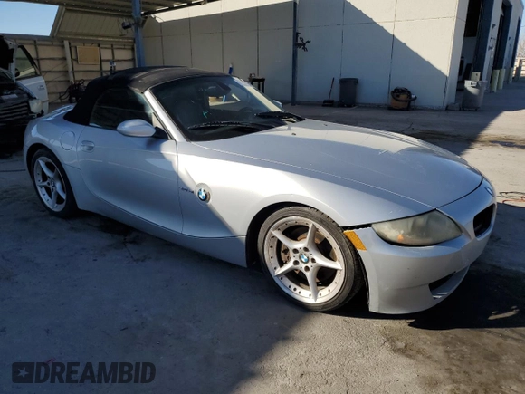 2006 BMW Z4 3.0si with VIN 4USBU53526LX00833, listed as a Copart auction lot 43766645 with 139,402 mi miles and Clean title. Bid and sale history available at DreamBid. Image 4.