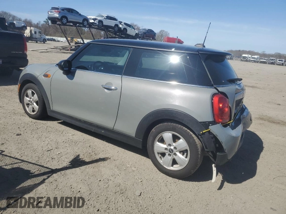 2015 MINI Hardtop z VIN WMWXM5C58FT940378, wystawiony jako Copart lot #52156005 z przebiegiem 115 758 mil mil oraz Czysty tytuł • Clean title. Historia ofert i sprzedaży dostępna na DreamBid. Obrazek 2.