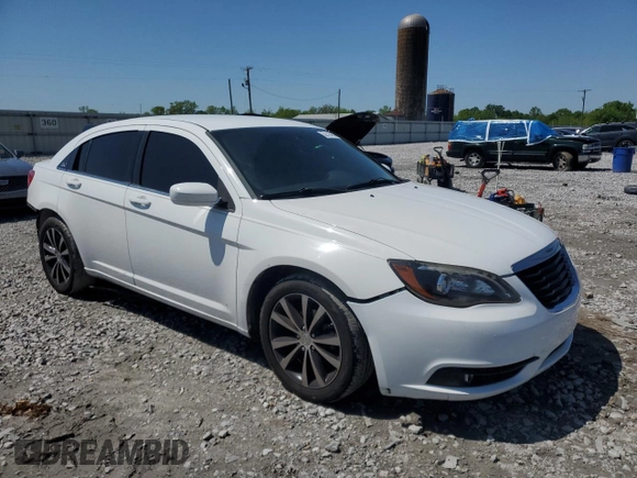 2014 Chrysler 200 Limited with VIN 1C3CCBCG8EN158805, listed as a Copart auction lot 52143465 with 155,445 mi miles and Salvage Title. Bid and sale history available at carsss.com. Image 4.