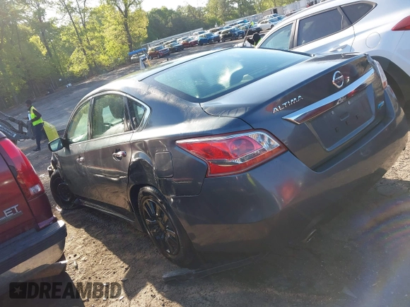2013 Nissan Altima SV with VIN 1N4AL3AP6DC199929, listed as a IAAI auction lot 42019830 with 187,392 mi miles and . Bid and sale history available at carsss.com. Image 3.