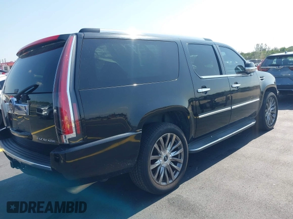 2014 Cadillac Escalade ESV Luxury with VIN 1GYS4HEF6ER130936, listed as a IAAI auction lot 42232487 with 156,967 mi miles and . Bid and sale history available at DreamBid. Image 4.