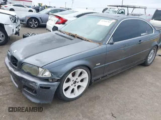 2001 BMW 3 Series 325Ci with VIN WBABN33461JW47585, listed as a IAAI auction lot 41568702 with 1 mi miles. Bid and sale history available at carsss.com. Image 2.