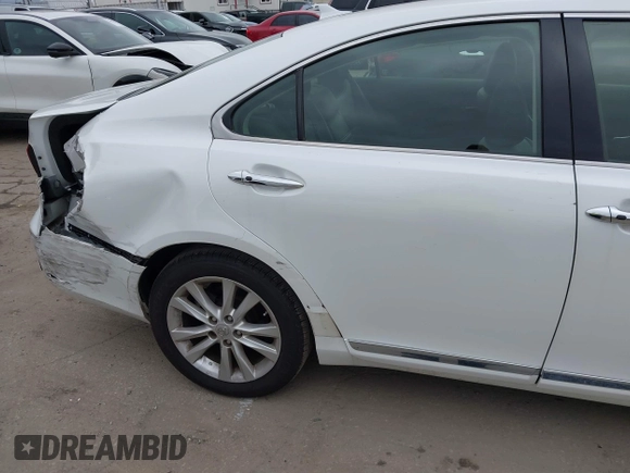 2012 Lexus ES with VIN JTHBK1EG5C2509247, listed as a IAAI auction lot 41808453 with 61,591 mi miles. Bid and sale history available at carsss.com. Image 17.