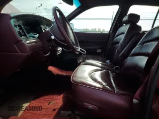 1995 Ford Crown Victoria LX с VIN 2FALP74W2SX117864, выставлен на аукционе Copart как лот 52440825 с пробегом 109 409 миль миль и Списание • Salvage title. История ставок и продаж доступна на DreamBid. Изображение 7.