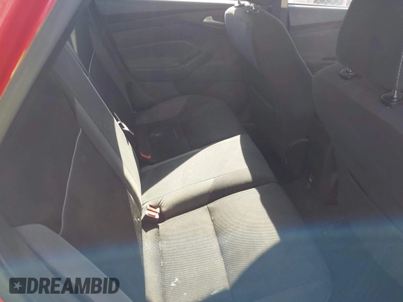 2014 Ford Focus SE z VIN 1FADP3K27EL260436, wystawiony jako IAAI lot #42328945 z przebiegiem 117 022 mil mil oraz . Historia ofert i sprzedaży dostępna na DreamBid. Obrazek 8.