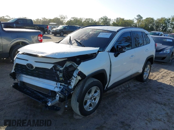 2021 Toyota RAV4 XLE with VIN 2T3W1RFV9MW166971, listed as a IAAI auction lot 40719843 with 43,178 mi miles. Bid and sale history available at carsss.com. Image 16.