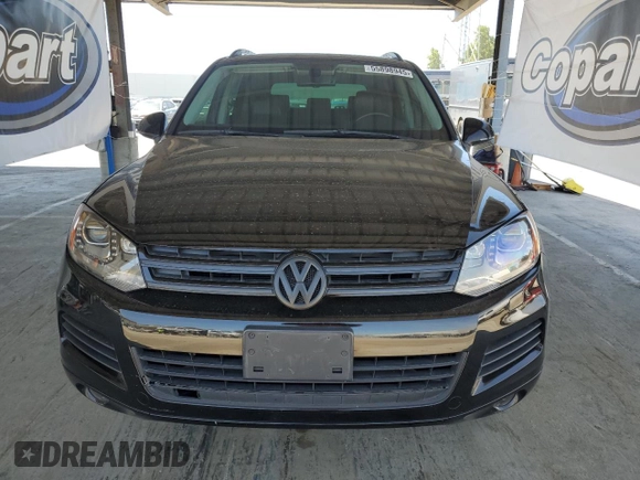 2013 Volkswagen Touareg Lux with VIN WVGEF9BPXDD001489, listed as a Copart auction lot 55898945 with 96,477 mi miles and Clean Title. Bid and sale history available at DreamBid. Image 5.
