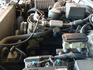 1999 Chevrolet Tahoe Z71 z VIN 1GNEK13R2XJ431421, wystawiony jako IAAI lot #42374646 z przebiegiem 282 894 mil mil oraz . Historia ofert i sprzedaży dostępna na DreamBid. Obrazek 16.