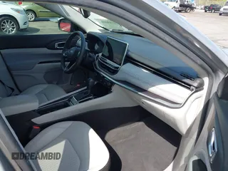 2022 Jeep Compass Latitude with VIN 3C4NJCBB3NT188428, listed as a IAAI auction lot 41930096 with 37,085 mi miles and . Bid and sale history available at DreamBid. Image 5.