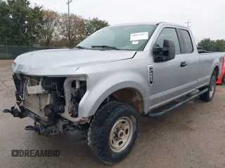2021 Ford Super Duty F-250 SRW XL with VIN 1FT7X2B63MED59598, listed as a IAAI auction lot 40995097 with 61,047 mi miles. Bid and sale history available at carsss.com. Image 2.