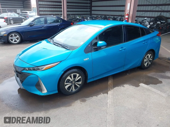 2017 Toyota Prius Plus z VIN JTDKARFP7H3054274, wystawiony jako IAAI lot #41895306 z przebiegiem 137 414 mil mil oraz . Historia ofert i sprzedaży dostępna na DreamBid. Obrazek 18.