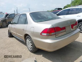 2002 Honda Accord LX z VIN 3HGCG56422G709092, wystawiony jako IAAI lot #42214711 z przebiegiem 94 386 mil mil oraz . Historia ofert i sprzedaży dostępna na DreamBid. Obrazek 3.