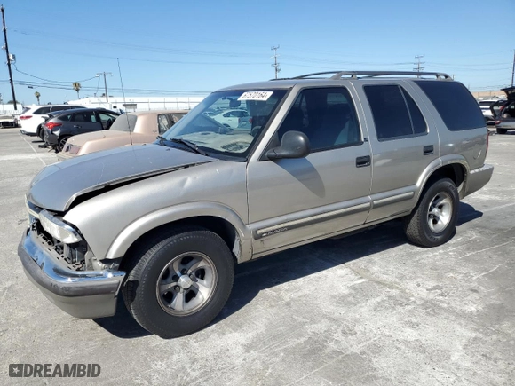 2000 Chevrolet Blazer LS with VIN 1GNCS13W3YK125255, listed as a Copart auction lot 67570164 with 188,315 mi miles and Salvage Title. Bid and sale history available at carsss.com. Image 1.