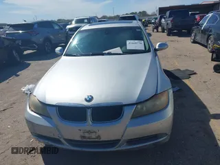 2008 BMW 3 Series 328i with VIN WBAVA37598NL56755, listed as a IAAI auction lot 41668770 with 170,122 mi miles. Bid and sale history available at carsss.com. Image 11.