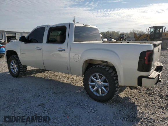2011 GMC Sierra 1500 Denali z VIN 3GTP2XE23BG154941, wystawiony jako Copart lot #51020555 z przebiegiem 261 055 mil mil oraz Szkoda całkowita • Salvage title. Historia ofert i sprzedaży dostępna na DreamBid. Obrazek 2.
