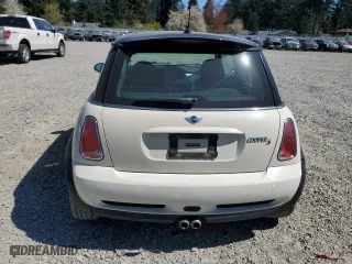 2006 MINI Cooper Hardtop S with VIN WMWRE33526TJ48561, listed as a Copart auction lot 53217245 with 154,128 mi miles and Clean Title. Bid and sale history available at carsss.com. Image 6.