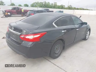 2016 Nissan Altima S with VIN 1N4AL3APXGN321667, listed as a IAAI auction lot 42163234 with 133,396 mi miles and . Bid and sale history available at carsss.com. Image 4.