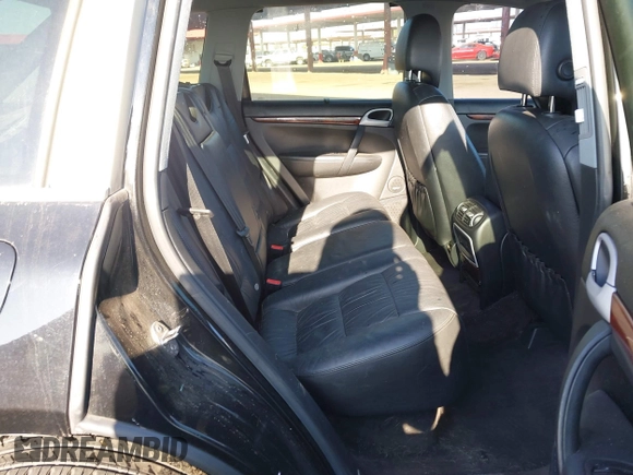 2005 Porsche Cayenne S with VIN WP1AB29P05LA63999, listed as a IAAI auction lot 41479500 with 157,957 mi miles. Bid and sale history available at carsss.com. Image 8.