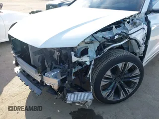 2024 Audi Q8 Premium Plus z VIN WA1BVBF19RD018552, wystawiony jako IAAI lot #41857441 z przebiegiem 3 188 mil mil oraz . Historia ofert i sprzedaży dostępna na DreamBid. Obrazek 6.