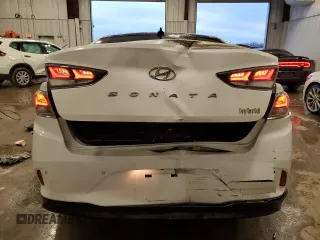 2018 Hyundai Sonata Hybrid Limited with VIN KMHE34L3XJA083972, listed as a Copart auction lot 82040614 with 124,717 mi miles and Salvage Title. Bid and sale history available at carsss.com. Image 6.