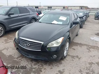 2011 Infiniti M with VIN JN1BY1AP4BM320231, listed as a IAAI auction lot 41446113 with 124,330 mi miles. Bid and sale history available at carsss.com. Image 2.
