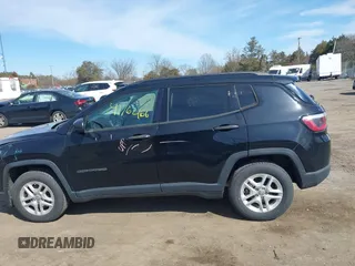 2018 Jeep Compass Sport with VIN 3C4NJCAB1JT301868, listed as a IAAI auction lot 41762166 with 119,933 mi miles. Bid and sale history available at carsss.com. Image 14.