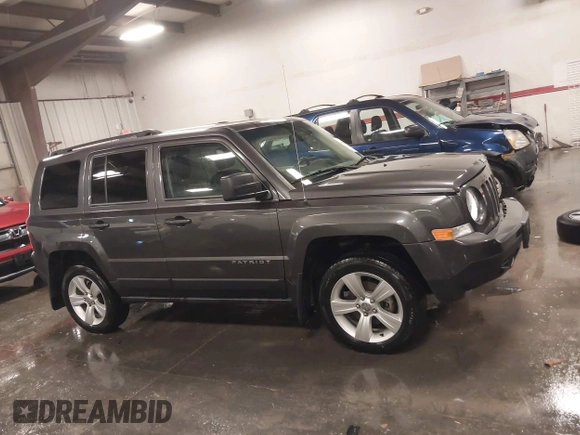 2016 Jeep Patriot Latitude with VIN 1C4NJRFB4GD522942, listed as a IAAI auction lot 40929024 with 86,954 mi miles. Bid and sale history available at carsss.com. Image 13.