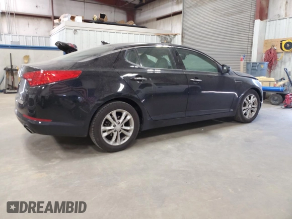 2013 Kia Optima EX z VIN 5XXGN4A73DG144469, wystawiony jako Copart lot #49736045 z przebiegiem 154 259 mil mil oraz Szkoda całkowita • Salvage title. Historia ofert i sprzedaży dostępna na DreamBid. Obrazek 3.