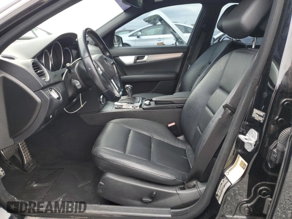 2012 Mercedes-Benz C 250 Sport z VIN WDDGF4HB5CA728489, wystawiony jako Copart lot #58992745 z przebiegiem 29 300 mil mil oraz Szkoda całkowita • Salvage title. Historia ofert i sprzedaży dostępna na DreamBid. Obrazek 7.